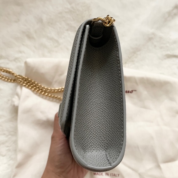 New Ferragamo Vara Bow Mini Leather Crossbody - Picture 4 of 14